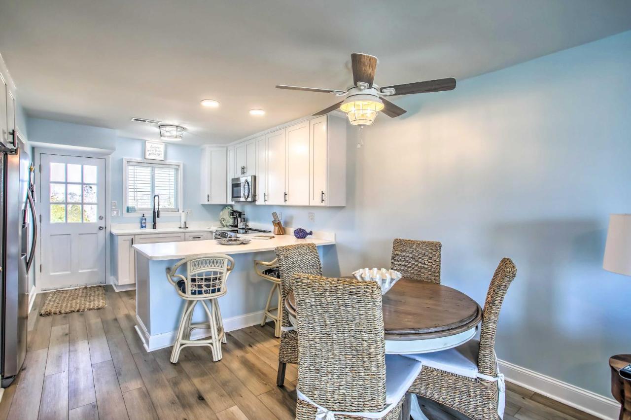 Coastal Oasis With Decks Walk To Holden Beach! Exterior photo